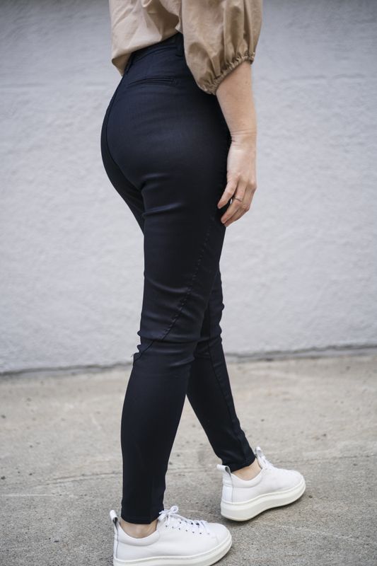 Jolie 274 Navy Coated