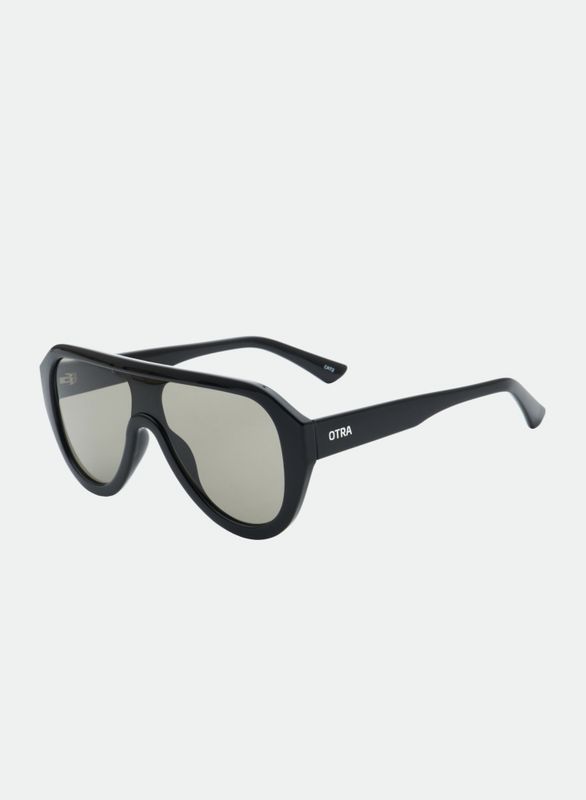 Cameron Black/Smoke 