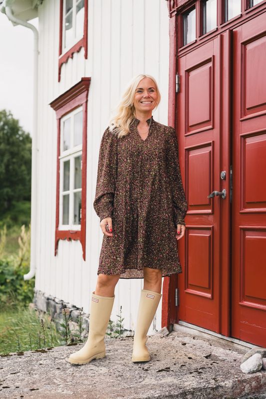 Alva Astrid Dress Black Coffee Flower 