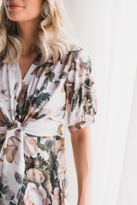 Faye Dress Pale Bouquet 