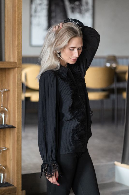 Anisa LS Shirt Black 