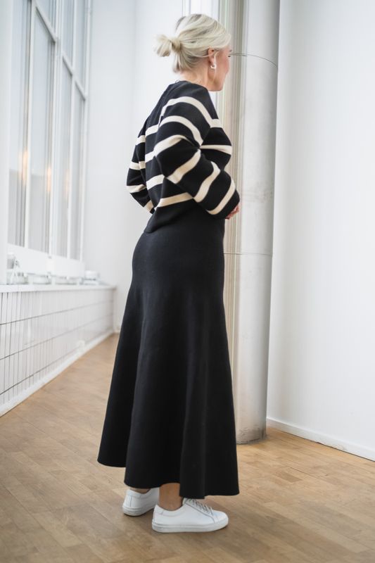 Ginnette East HW Skirt Black 