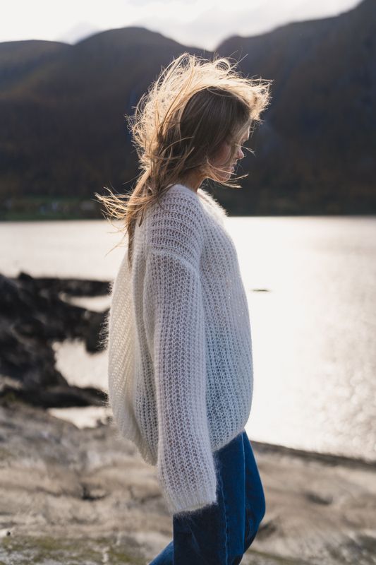 Boxy Mohair V-Neck Ecru 