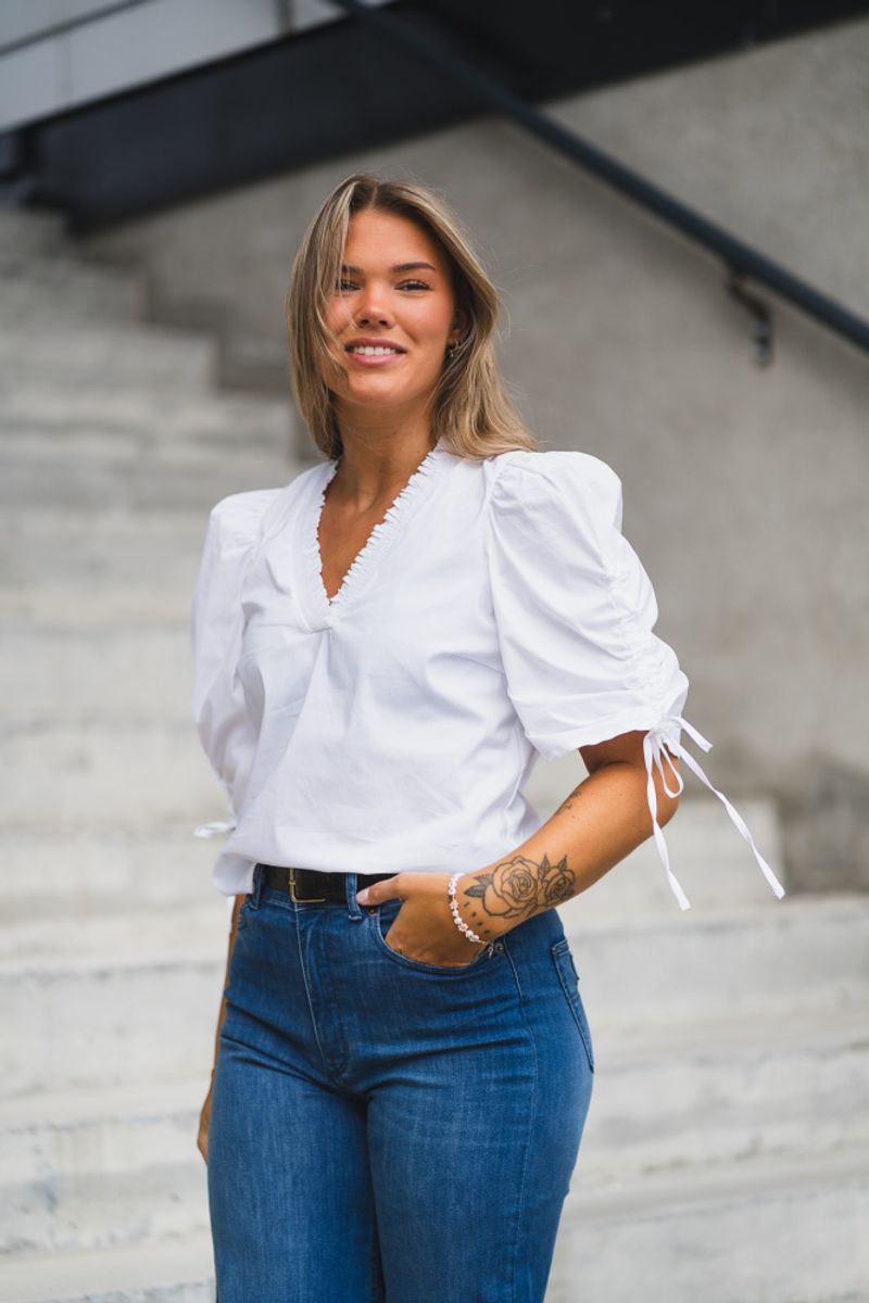 Sanna SS Puff V-Blouse White 