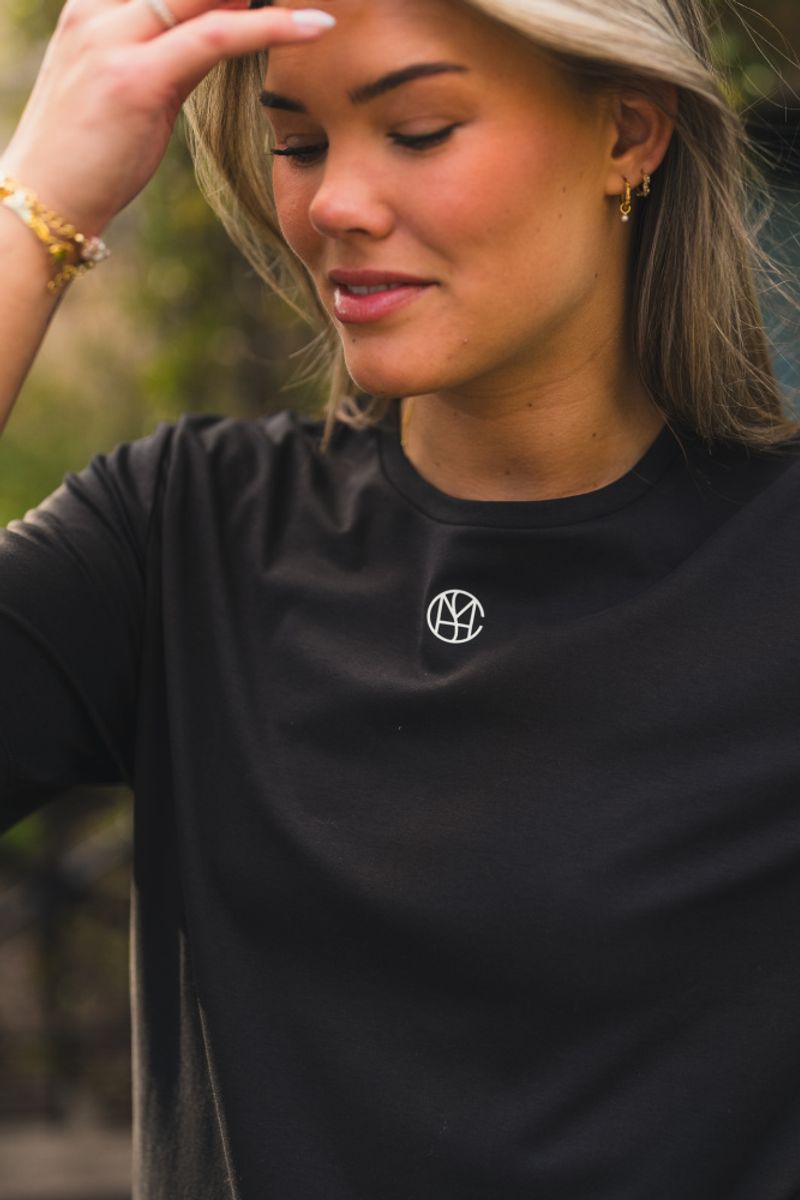 Melea Icon Tee Black/Egret 