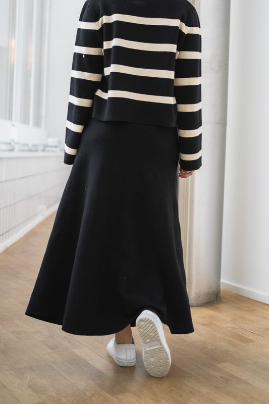 Ginnette East HW Skirt Black 