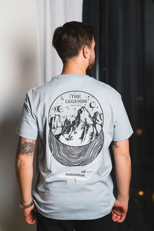 SS Relaxed Graphic Tee Jet Stream 