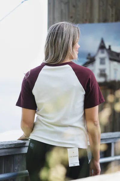Hovedbilde Edge Block Tee Offwhite/Winered 