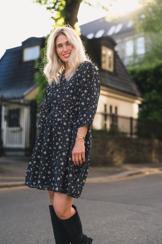 Nancy Dress Aop Egret Flower