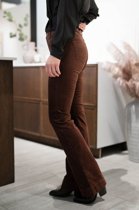 Flare Mahogany 