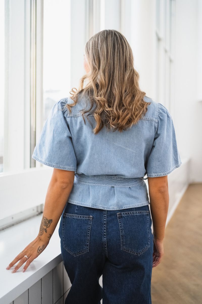 Ingrid Lis 2/4 Denim Belt Shirt Light Blue Wash