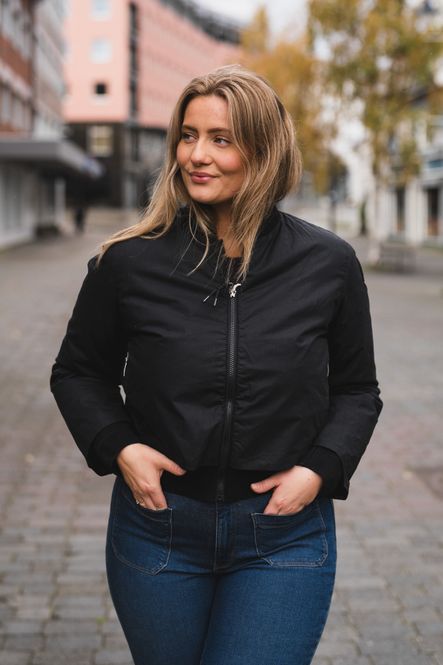 Hovedbilde Andreja Bomber Black 