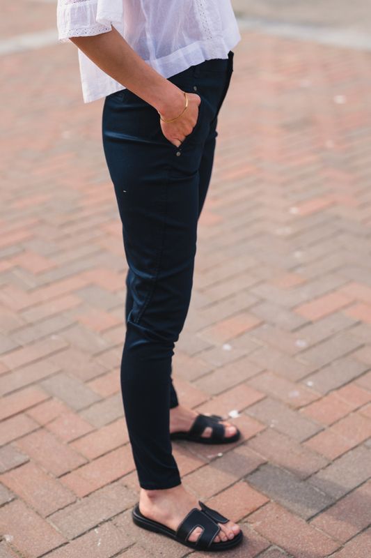 Jolie 606 Navy 