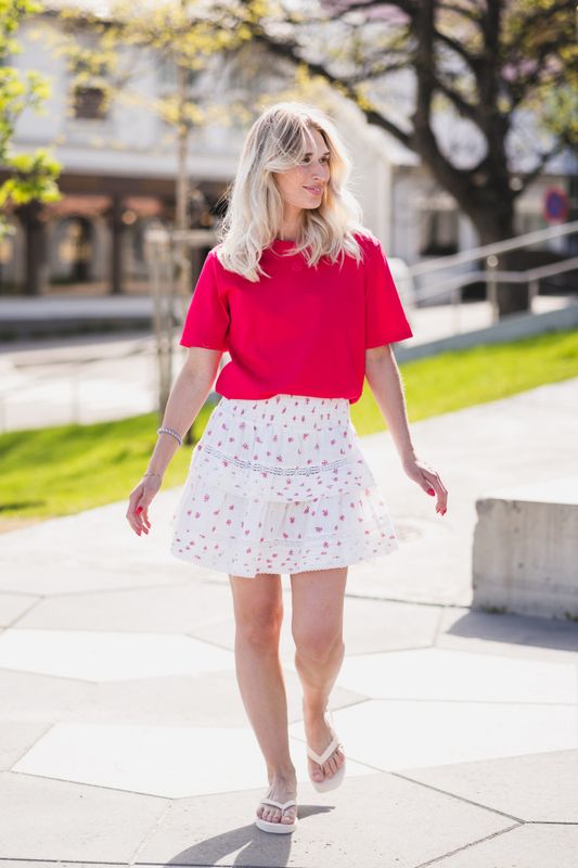 Melea Icon Tee Rose Red/Azalea