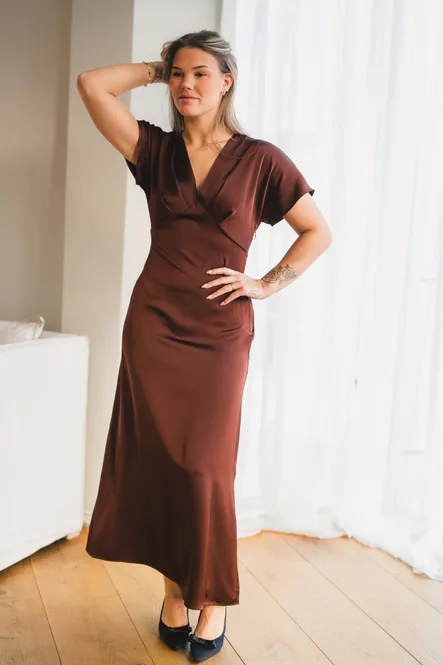 Hovedbilde Safira V-Dress Dark Brown 
