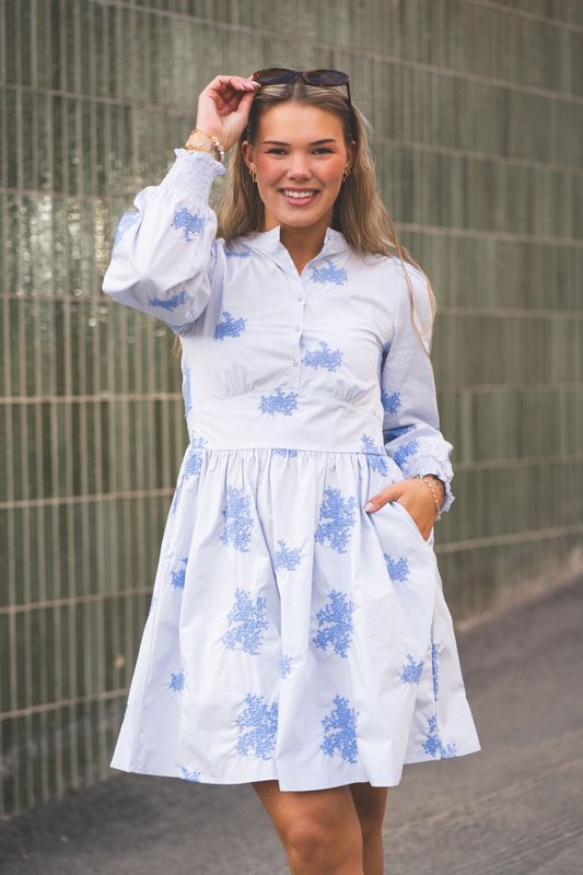 Miluna New Embroidery LS Dress Light Blue Flower W. Embroidery