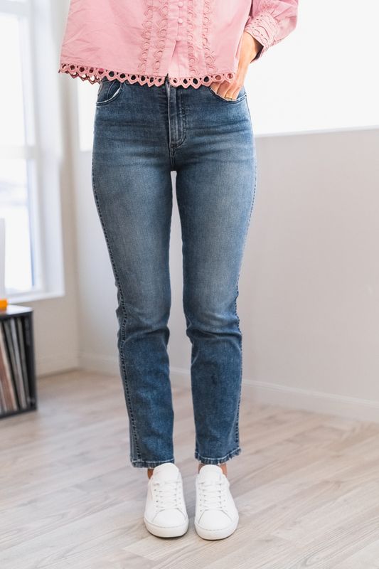 Malena Hyper Dark Faint