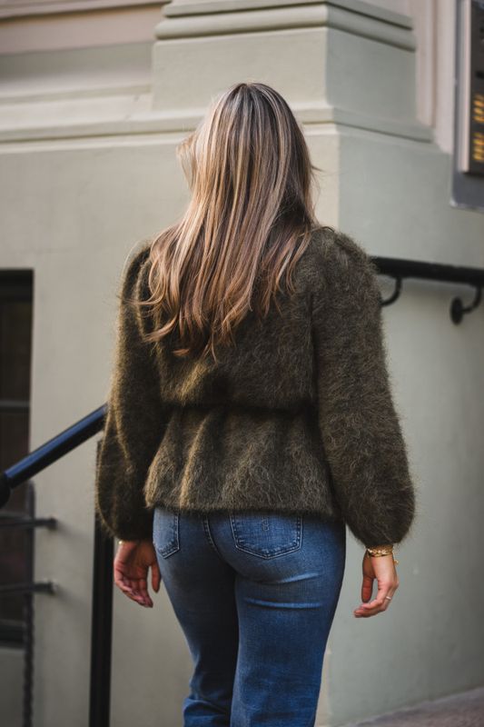 1943 yilgi porno videolarni tomosha qiling Katta opa bilan jinsiy aloqa ni onlayn tomosha qiling