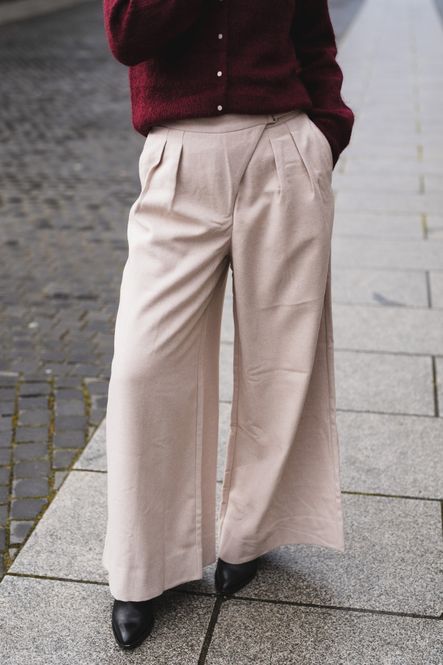 Hovedbilde Uma 050 French Taupe Regular 