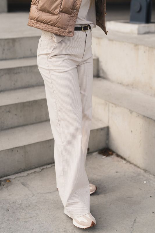 Erica 825 Oat Milk Stripe Regular 