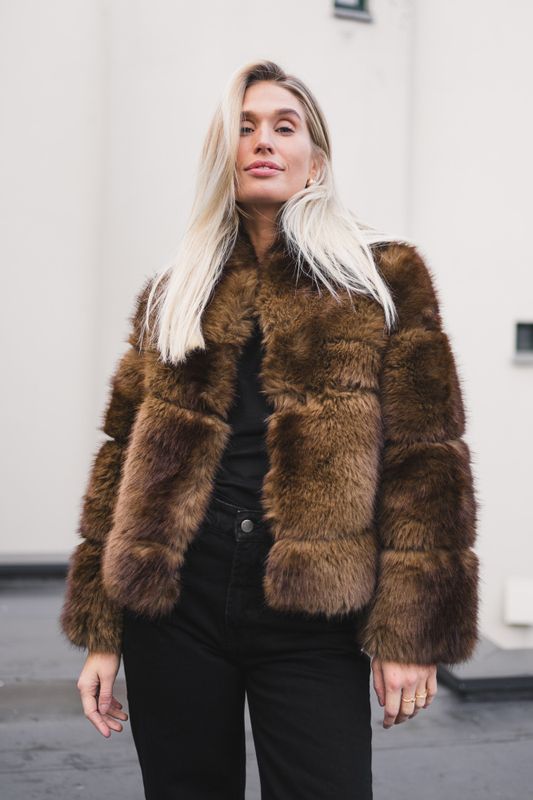 Posh Short Coat Dark Brown 