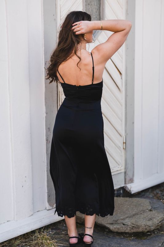 Scarlett Black 