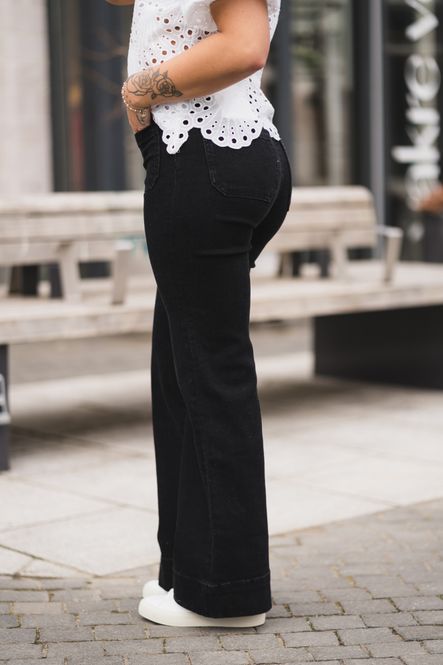 Hovedbilde St Monica Low Black 2 Weeks