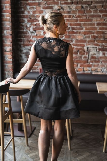 Hovedbilde Rosy Lace Trimmed Cut Out Mini Dress Black 