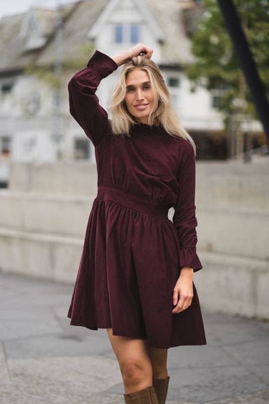 Embrace Dress Burgundy 