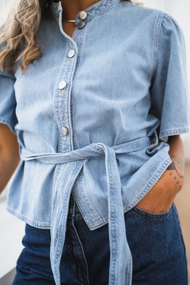 Ingrid Lis 2/4 Denim Belt Shirt Light Blue Wash