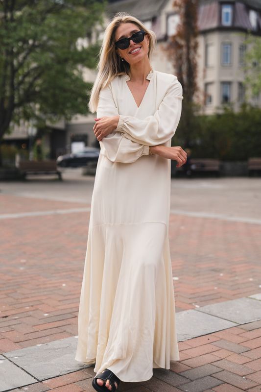 Laura Dress Cream 