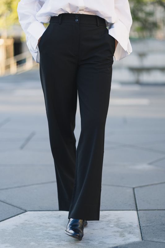 Sophia Regular 285 Black 