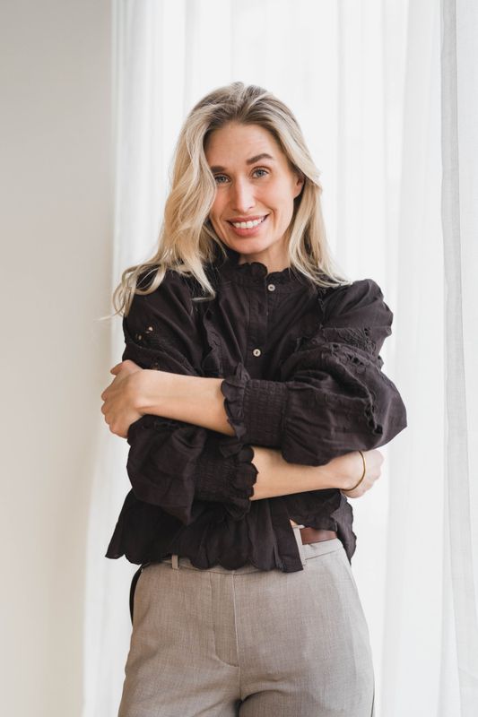 Petrine Embroidery Blouse Dark Brown 