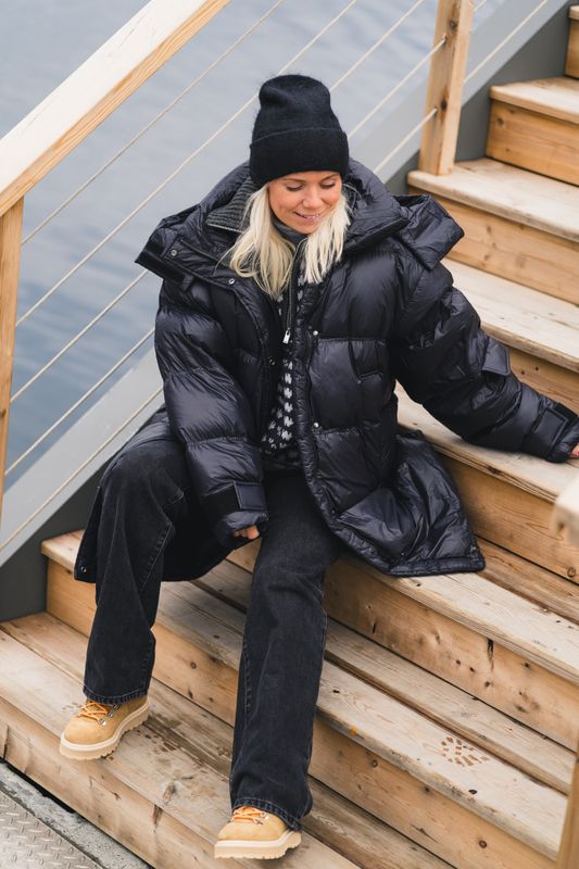 Steilia Down Jacket Black 