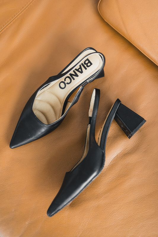 Maralyn Slingback Smoth Faux Leather Black 