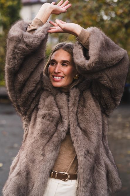 Hovedbilde Ariella Faux Fur Peplum Jacket Warm Grey 