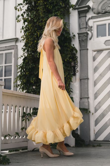 Hovedbilde Sabrina Halterneck Ruffled Midi Dress Light Lemon ...