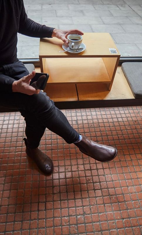 Helsinki Leather Cocoa Brown