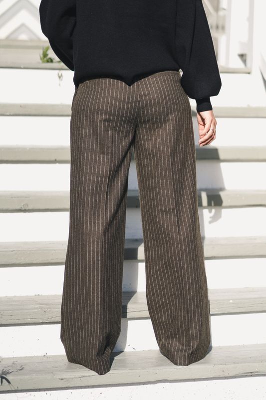 Moon Stripe 24 Trousers Brown 