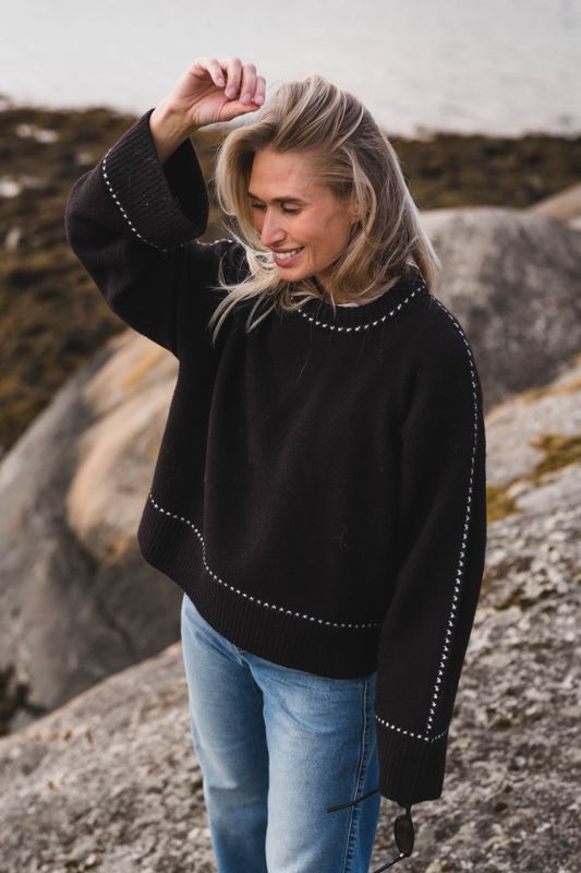 Roeme Knit Stitch Blouse Dark Brown 