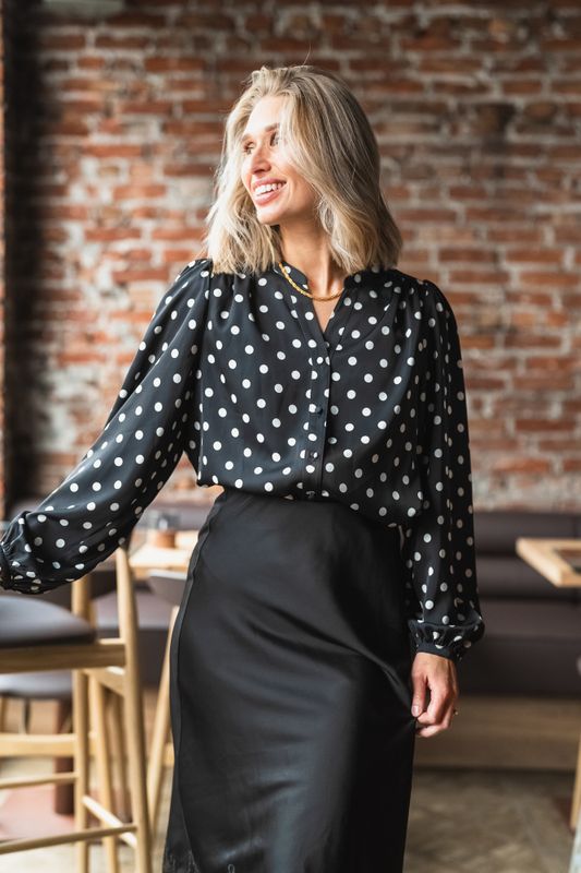 Trine Shirt Black Dot 