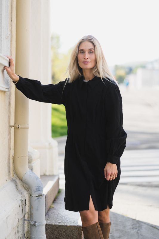 Elsa Asana Dress Black 