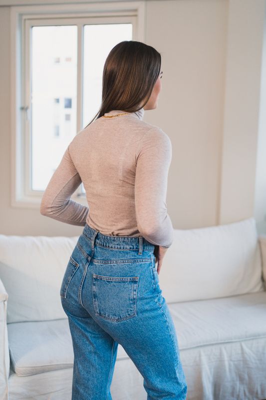 Perfect Line Cashmere Turtleneck Beige 