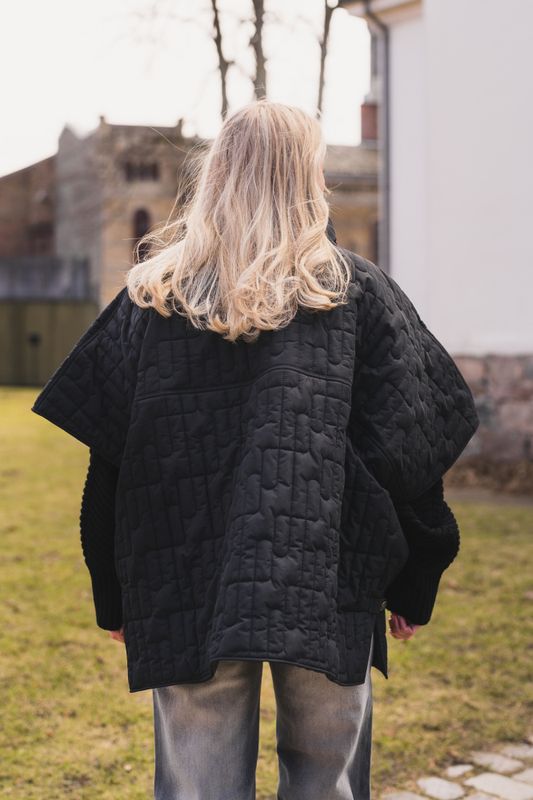 Ashley Cape Jet Black 