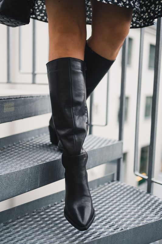 Marthe Leather Black