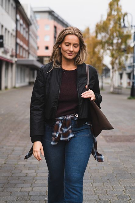 Hovedbilde Andreja Bomber Black 