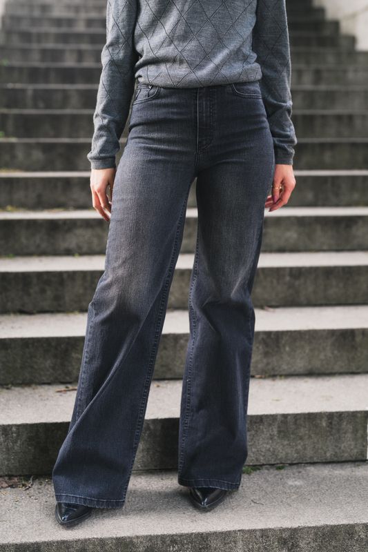 Palazzo Donatella Enzyme Black