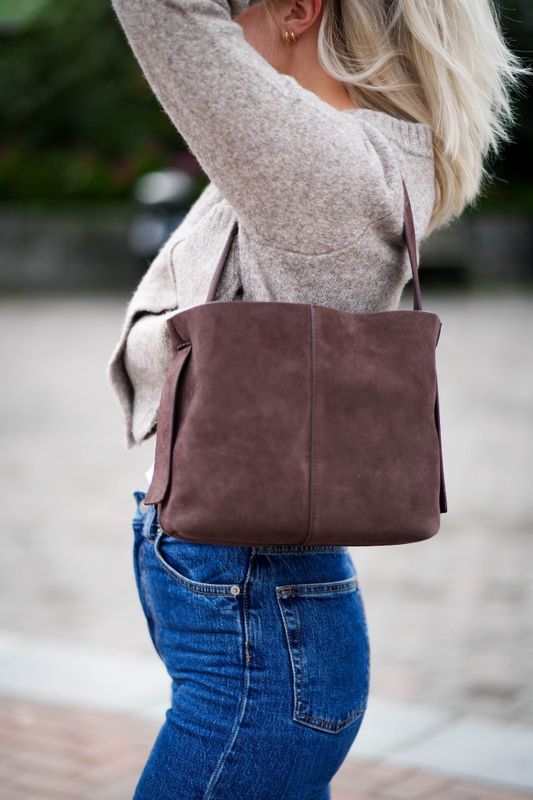 Suede Fraya Small Bag Hot Fudge Brown 