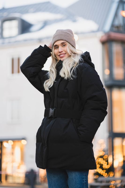 Besseggen Light Down Jacket Black 