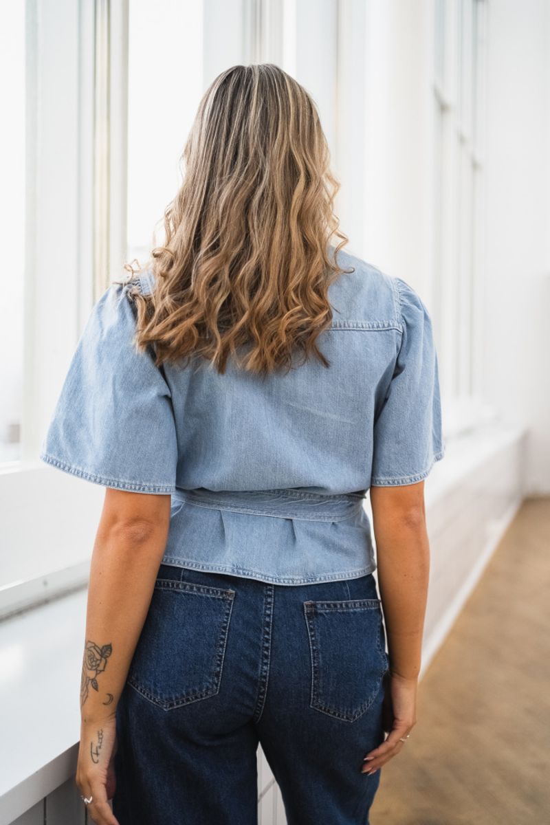 Ingrid Lis 2/4 Denim Belt Shirt Light Blue Wash